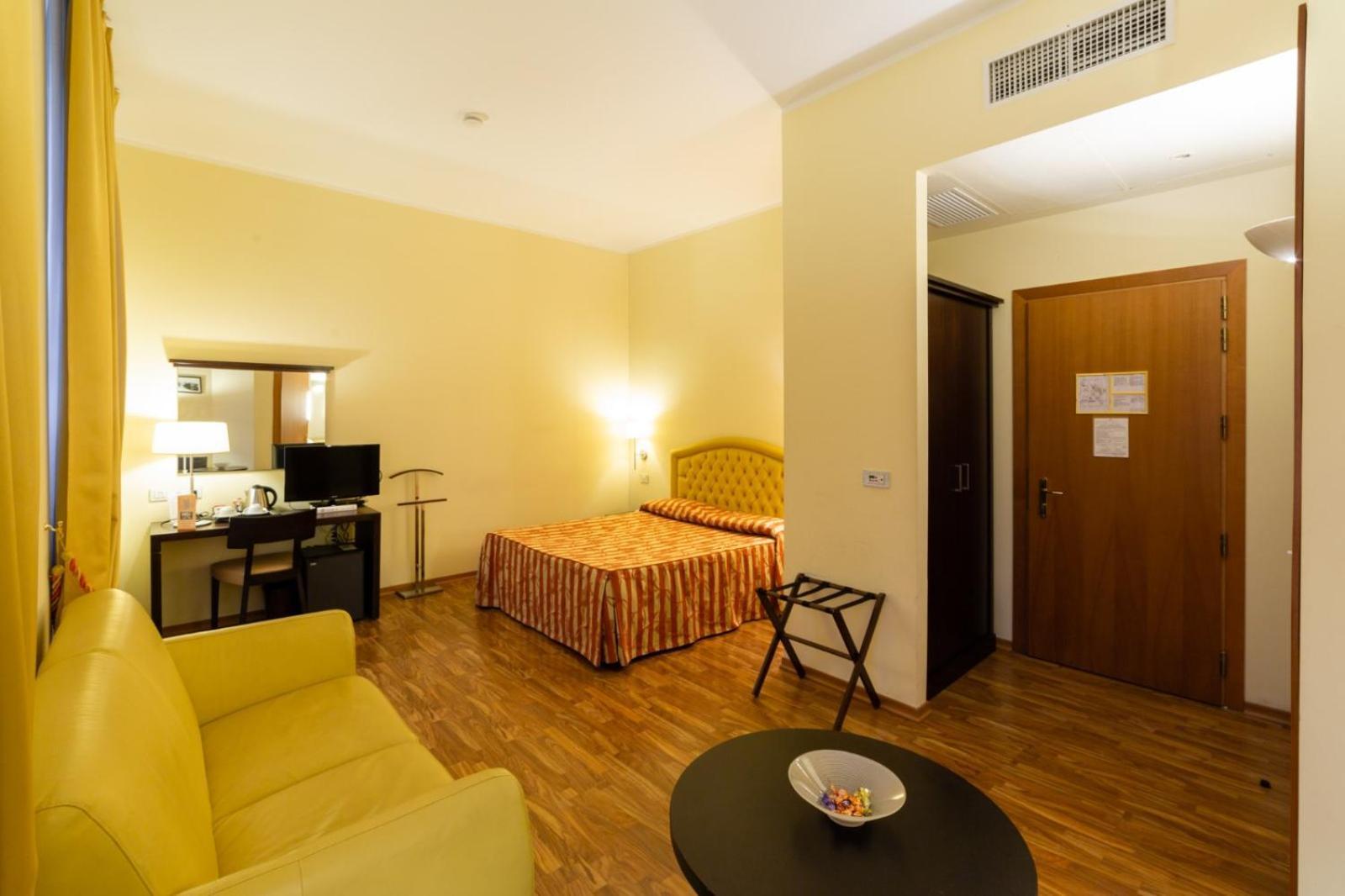 Hotel Due Colonne Cagliari Esterno foto